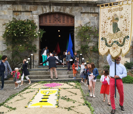 procession du 15 août à Ploüer sur Rance