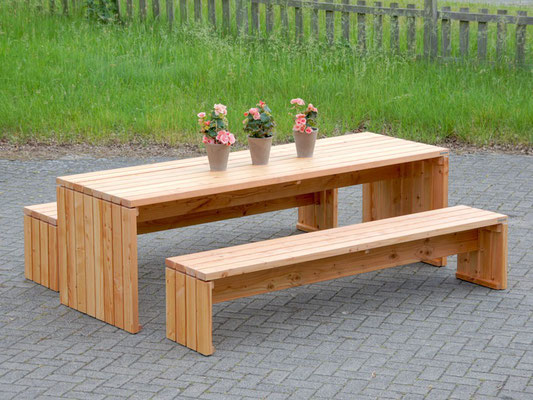 Großer Gartentisch & lange Gartenbänke, Tischgröße: 240 x 100 cm, Banklänge: 220 cm, Oberfläche: Natur Geölt