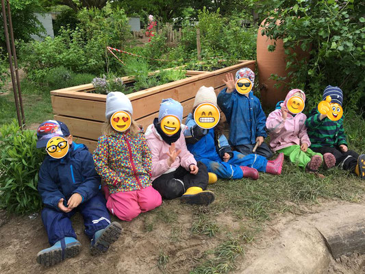 Langes Hochbeet für einen Kindergarten, Heimische Holz (Douglasie