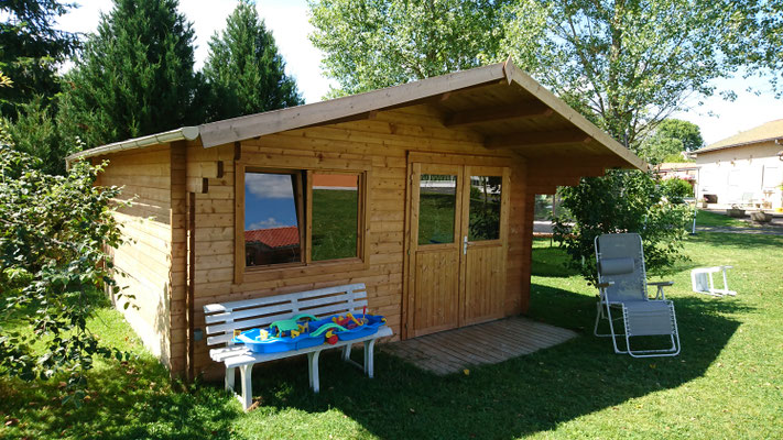 Abris Britta 19m² traité brun madriers 40 mm