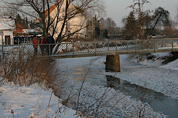 Im Januar 2009 war die Nidda zugefroren.