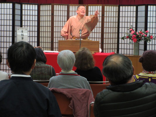 【ふれあいサロン会・落語・マジック】