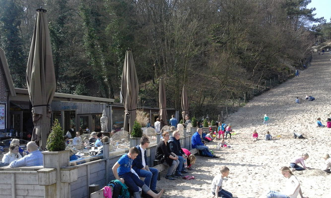 Terrace at the huge sandy climbers’ dune 