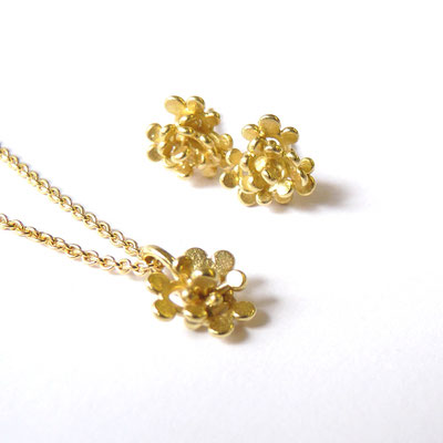 Anhänger und Ohrstecker "Blümchen", Gold 750