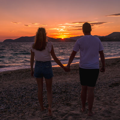 Photo de famille au coucher du soleil