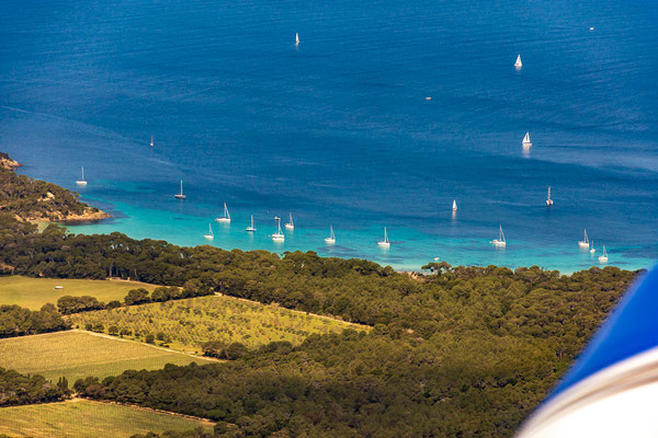 L île de Porquerolles , vue aérienne 