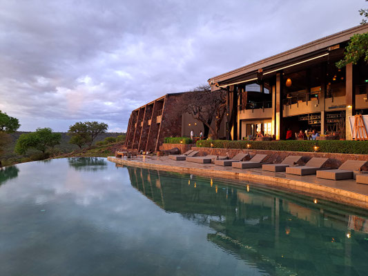 Infinity Pool Melia Serengeti Lodge