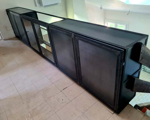 MEUBLE RANGEMENT ACIER  / VERRE