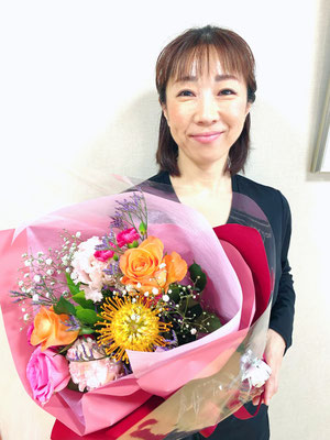 お花を頂いて嬉しいマリカ先生