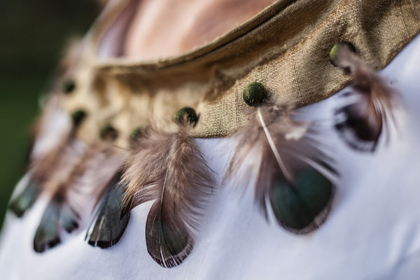 Robe en soie , soie sauvage et plumes Capucine Panfiloff