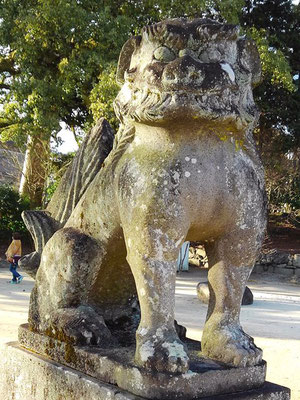 與止日女神社の狛犬吽形の写真