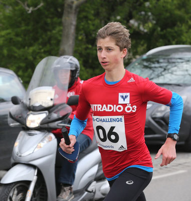 Timon Theuer vom team2012.at heute als Teil der Ö3-Staffel (von km 5 - 6, seine Zeit ca. 2:50)