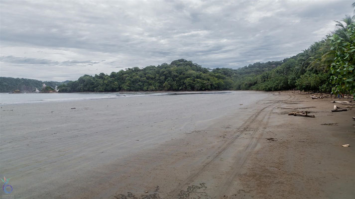 beach next to the wildlife refuge center Curú