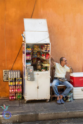 (2) // Colombian Street Vendor