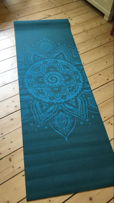 blaue Yogamatte