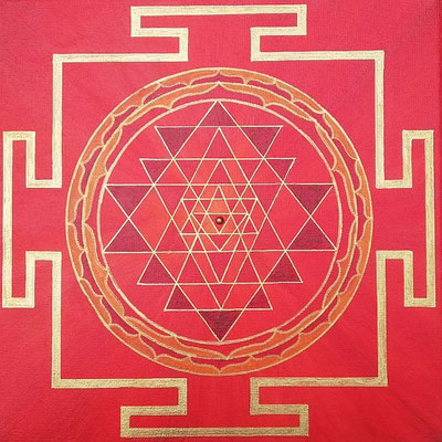 Shri Yantra in rot und gold