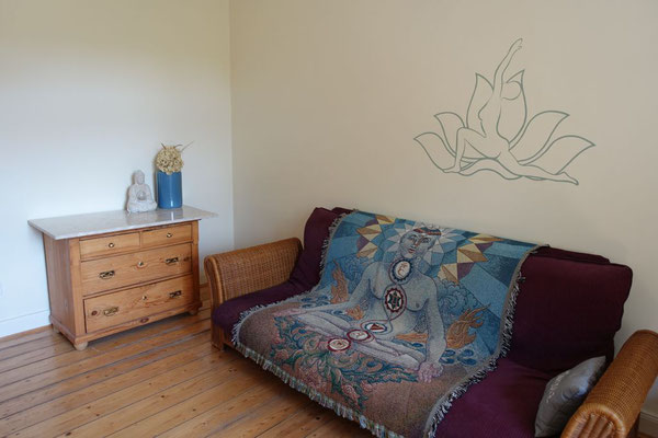 Gästezimmer, Blick auf Sofa
