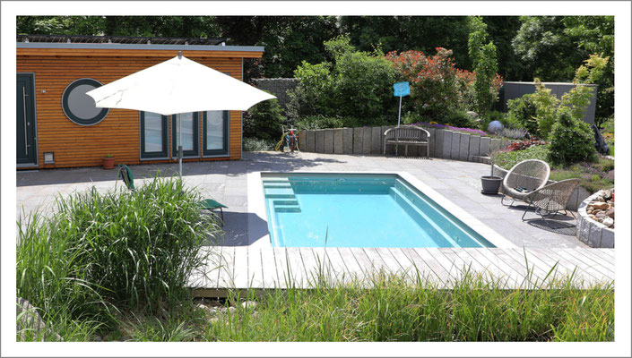 Keramikpool mit Poolabdeckung in Frankfurt