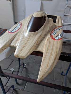 Carbonfiber Speedboot in hout motief