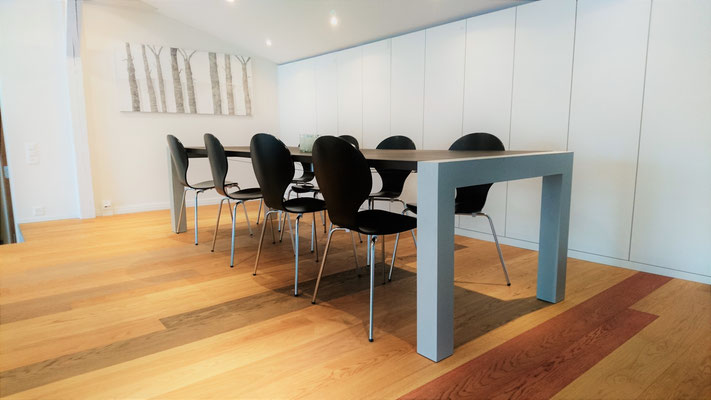 Beton Tisch aus Solothurn, Schreiner Qualität, individuell Hergestellt, Massivholztisch Holztisch