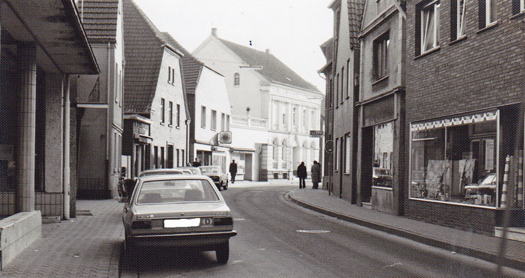 1978 - Funnenkampstraße - linke Seite: Autohaus und Tankstelle Pieper