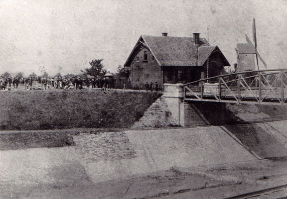 1895 Strommeisterei hier in Hafennähe