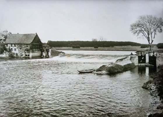 Die Lippe mit dem Mühlenhaus - Stadtarchiv