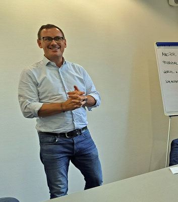 Chefredakteur Andreas Kramer ...