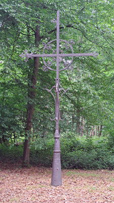 Das alte Turmkreuz, gestiftet von der Kirchengemeinde St. Vitus
