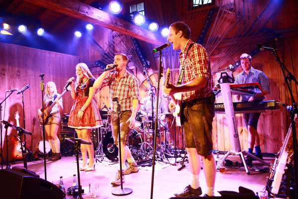Dirty Saints live auf dem Cannstatter Wasen