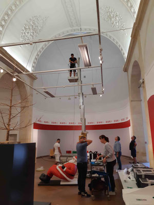 Photos de l'exposition T'y crois, toi, au Père Noël? Musée des Beaux-Arts de Libourne.