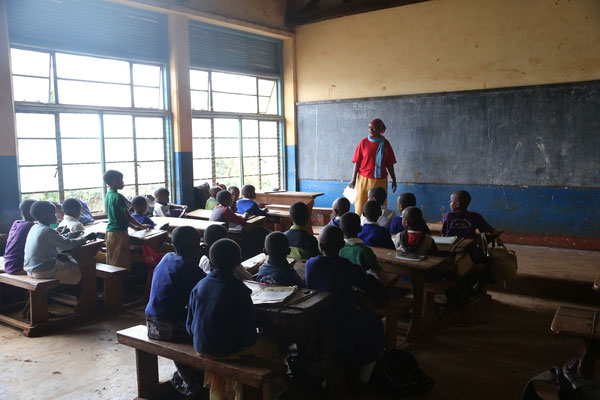 eine Tansanische Schulklasse