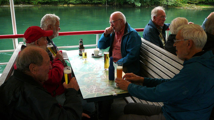 Umtrunk auf dem Rheinschiff: Delta, Patsch, Zingg - Rugel, Prim