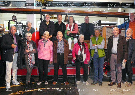 Guppenfoto 2 mit Damen: vorn Bison, Helena, Maya, Delta, Trudi, Radi, Chlotz, Stretch /hinten: Heidi, Zingg, Ready, Burga, Presto, Rugel