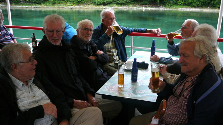 Umtrunk auf dem Rheinschiff: Chrusel, Pegel, Glenn, Speiche - Goliath, Plato, falco