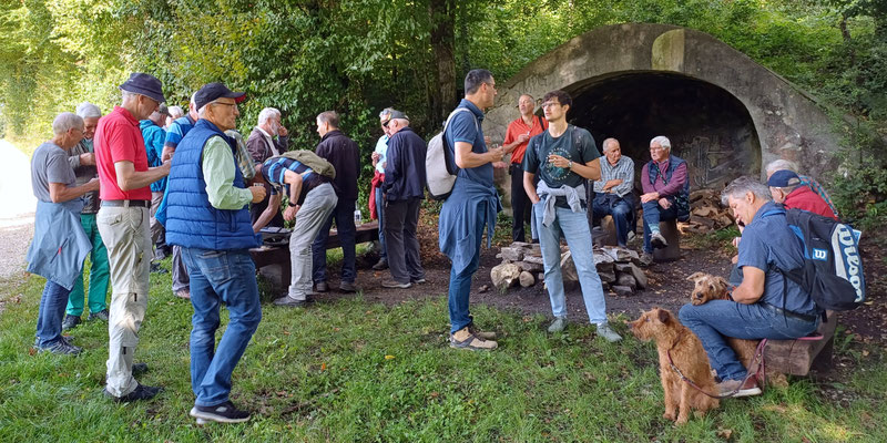 Erlesene Gesellschaft beim Apéro