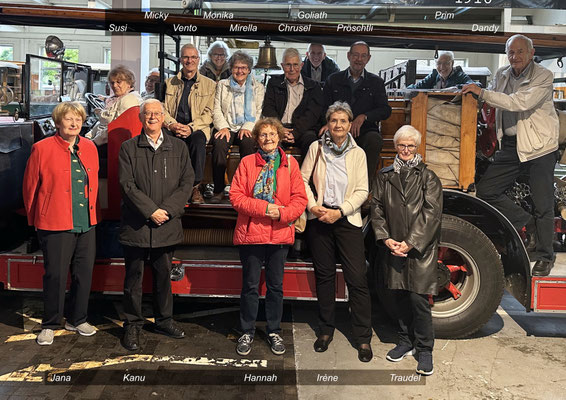 Guppenfoto 1 mit Damen: vorn Jana, Kanu, Hannah, Iréne, Traudel / hinten Susi, Micky, Vento, Monika, Mirella, Chrusel, Goliath, Pröschtli, Prim, Dandy