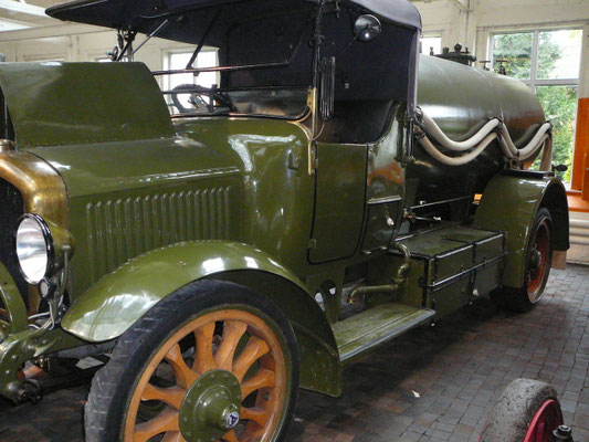 Saurer Tankwagen von 1923, Vierzylindermotor mit 6.84 l Hubraum und 40 PS
