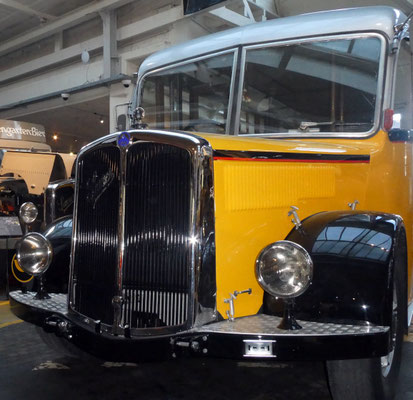 Postauto 4C, 1948_Kühlerfront