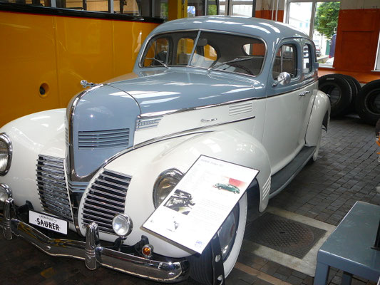 Importierter und umgebauter Dodge (wegen Zollsanktionen)