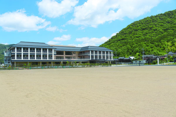 地域交流室 多目的広場のご利用について リハヴィラ ポルソ矢掛