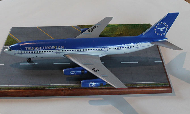 IL 86 Transeuropean Airlines " RA-86145 "  Zvesda 1/144 -3