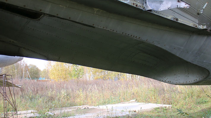 TU 16LL  " 01 " - 8