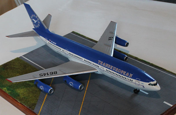 IL 86 Transeuropean Airlines " RA-86145 "  Zvesda 1/144 -6