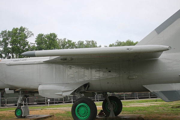 MiG 25BM  " 47 "  - 6