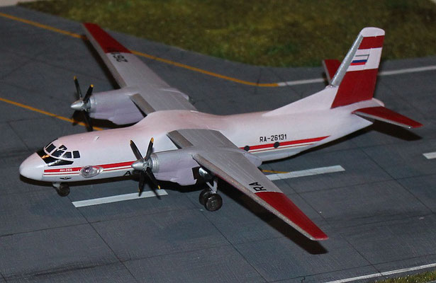 AN 26B " RA-26131 " Aeroflot  Eastern Express  1/144-3