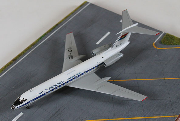 TU 134A-3  " XU-101 "  Kampuchea Airlines   Zvesda  1/144 -5