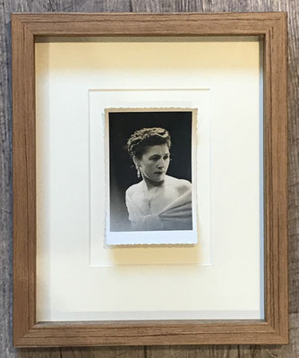 encadrement décoration photographie ancienne retro souvenir grand mere caisse relief dentelle volume verre haute qualité invisible nostalgie bois vintage charme classe 