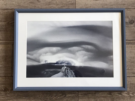 cadre encadrement photographie glace neige montagne hiver ski sport marche randonnée chateau orage  glacier abstrait bleu froid passe partout décoration murale choix art oeuvre