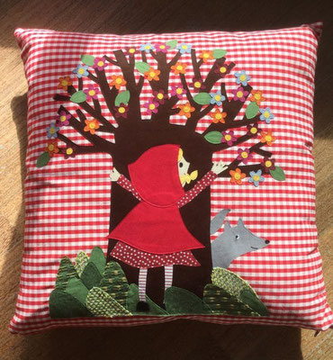 Cuscino racconta favole - Cappuccetto Rosso - Miaodress Creative Design - Handmade - Italian Style
